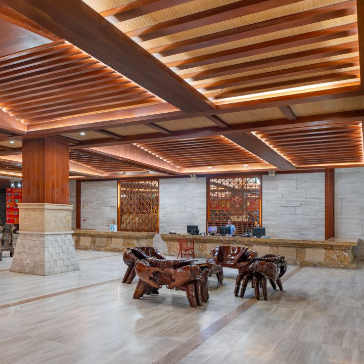 东方泰隆康养大酒店
